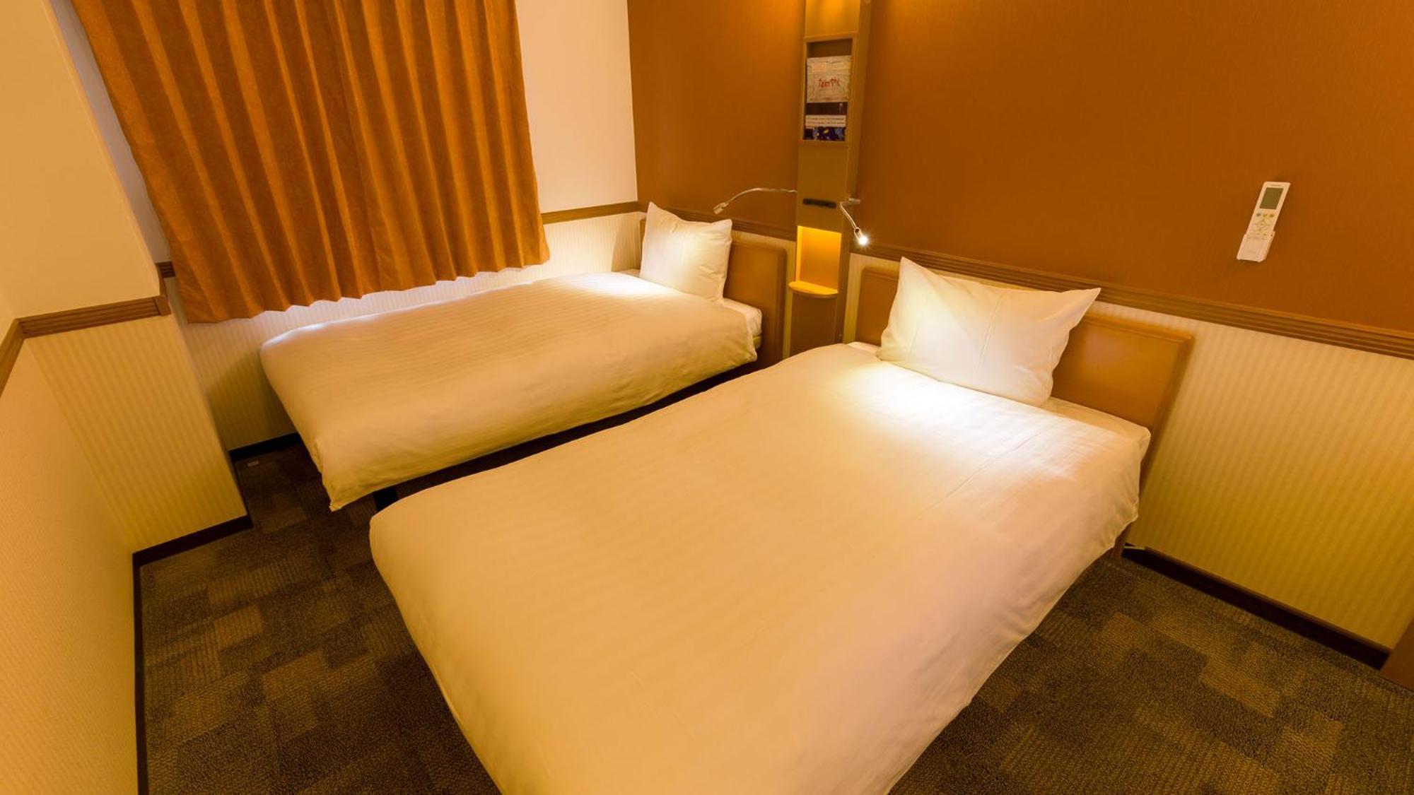 Toyoko Eki Shinkansen Minami Guchi Hotel